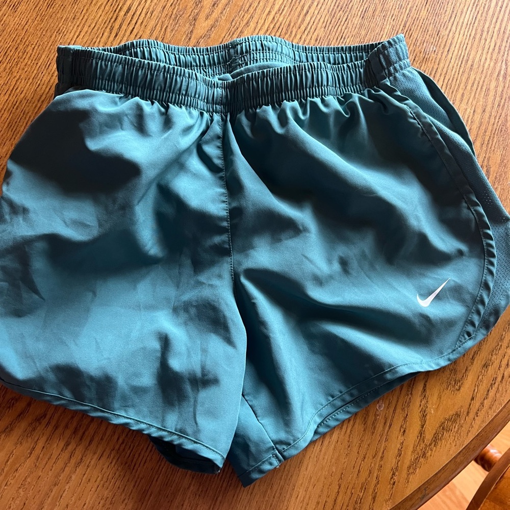 Nike girls Teal Shorts girls size M